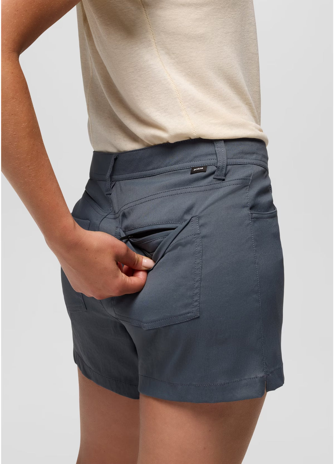 Prana Wmns Stretch Zion Halle Short Thundercloud 5 Inch Inseam