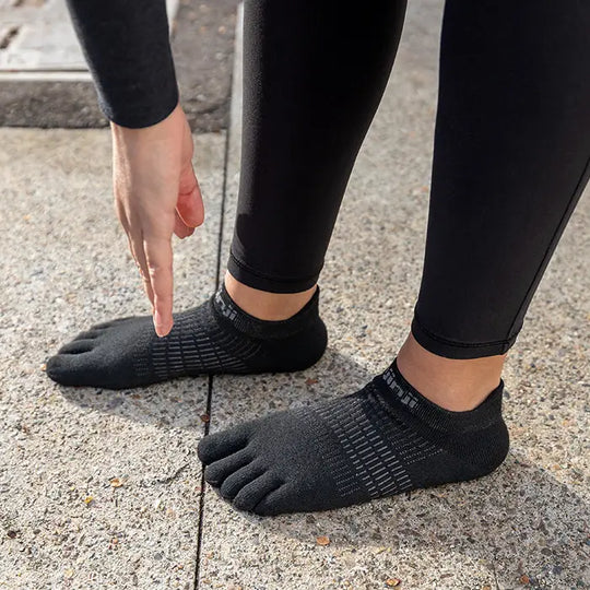 Injinji Womens Run Lightweight No-Show Black