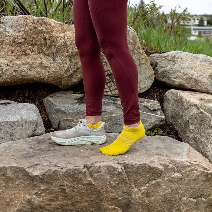 Injinji Womens Run Lightweight No-Show Lemon