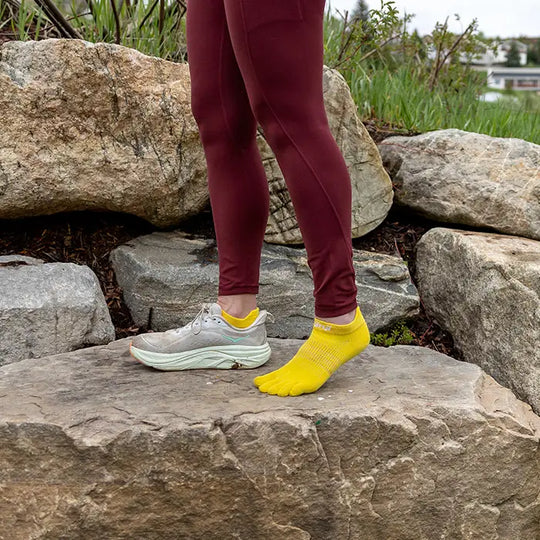Injinji Womens Run Lightweight No-Show Lemon
