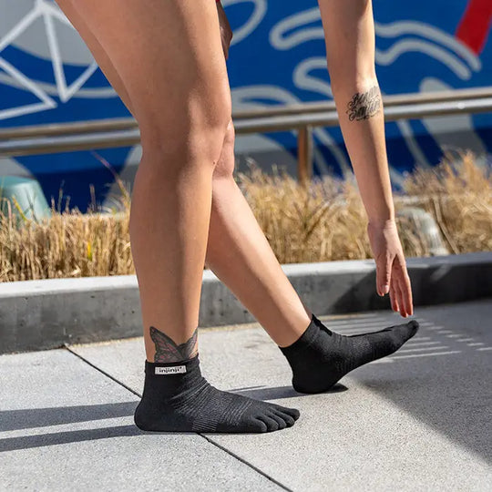 Injinji RUN Lightweight Mini-Crew Black