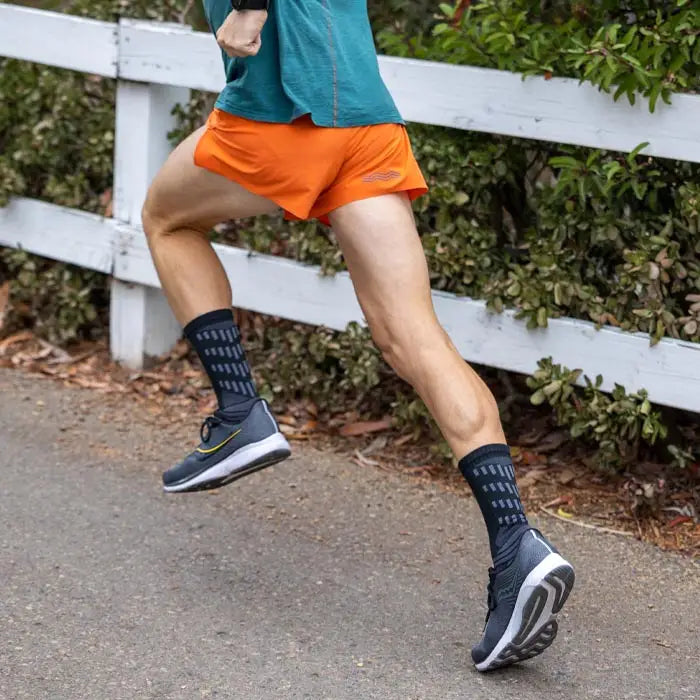 Injinji ULTRA RUN Crew Obsidian