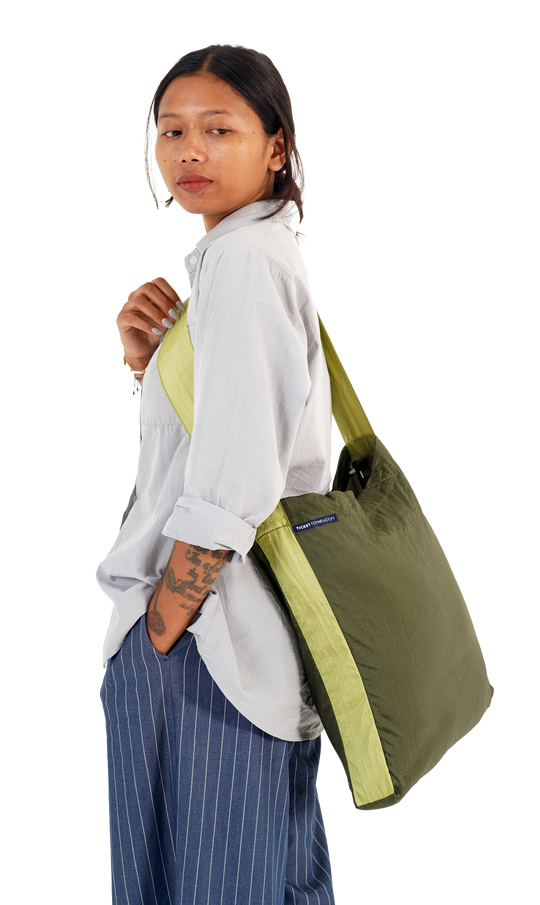 Ticket To The Moon Eco Bag Medium Army Green / Green Apple (15L)