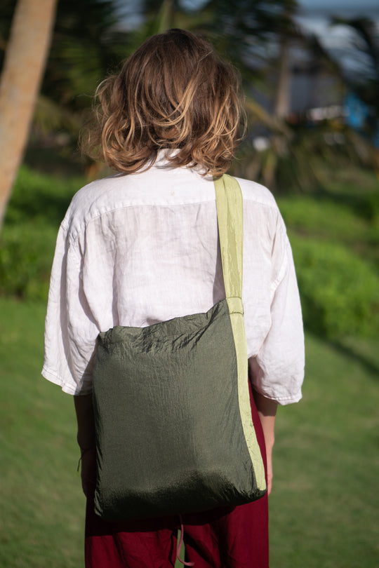 Ticket To The Moon Eco Bag Medium Army Green / Green Apple (15L)