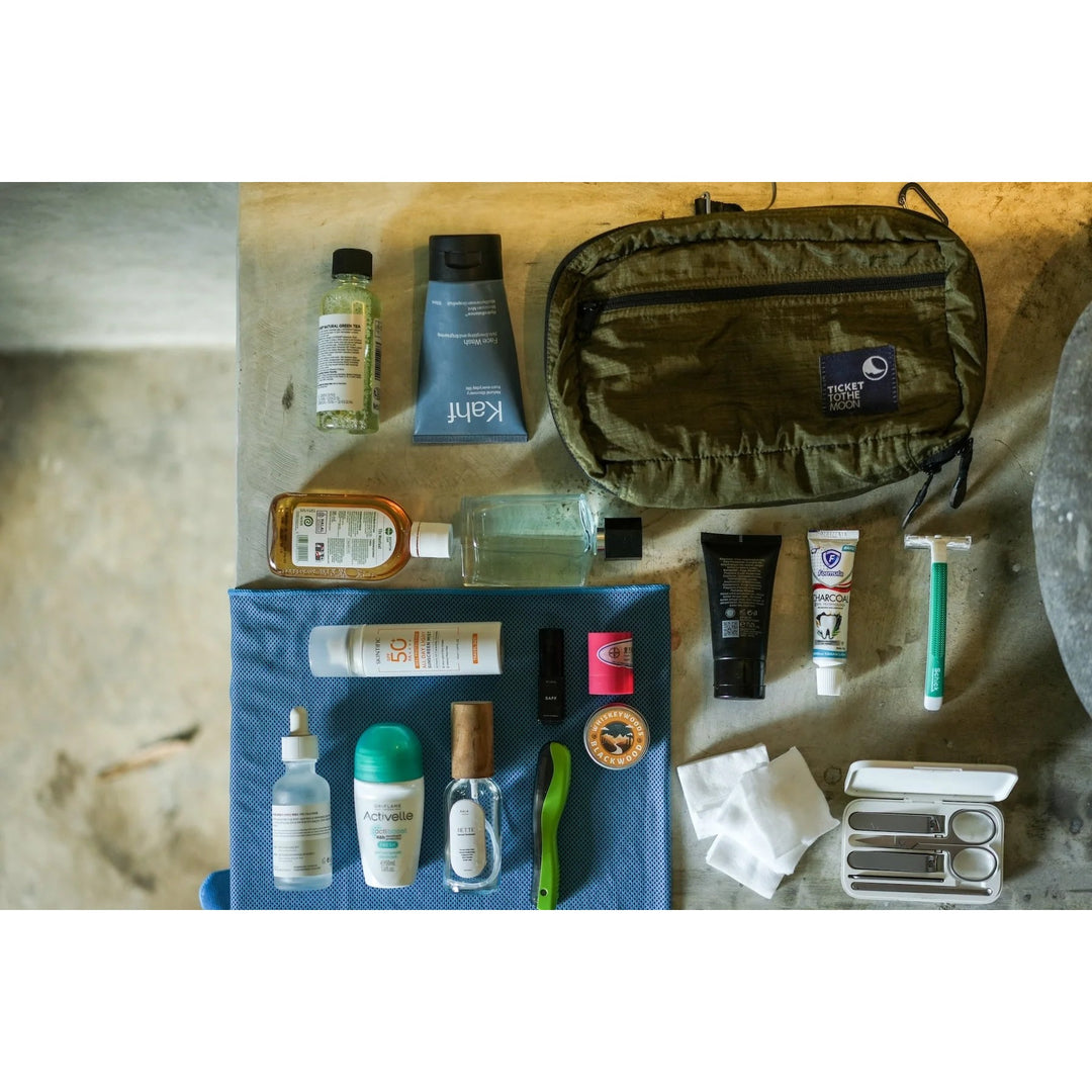Ticket To The Moon Wash bag Moonstone Grey