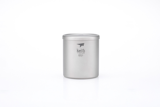 Keith Titanium Double-Wall Titanium Mug with Lid 220ml