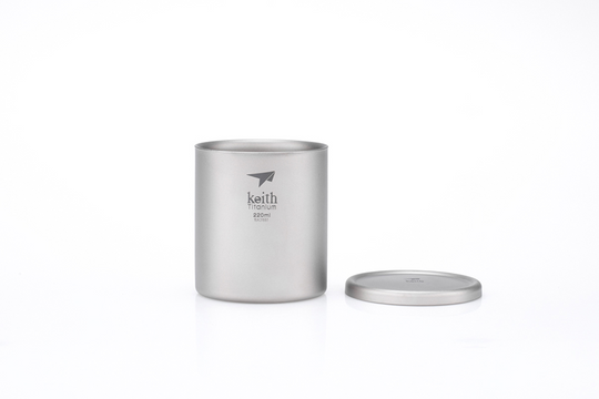 Keith Titanium Double-Wall Titanium Mug with Lid 220ml