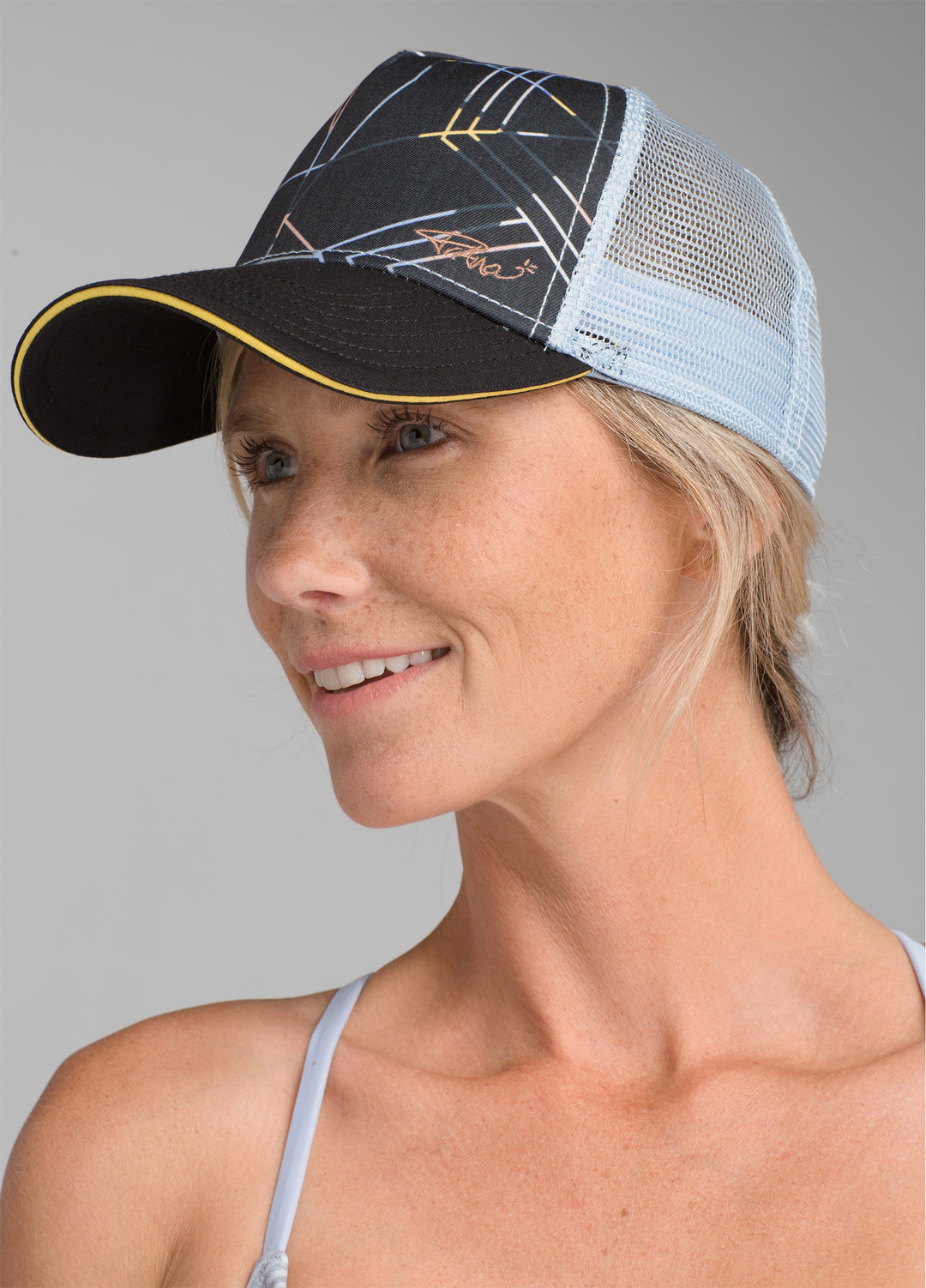 PRANA La Viva Trucker