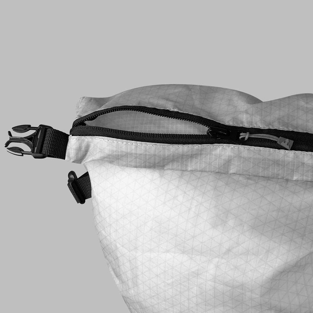 Raidlight Mens Ultralight 24L Dk Grey/Light G Additional Image-10